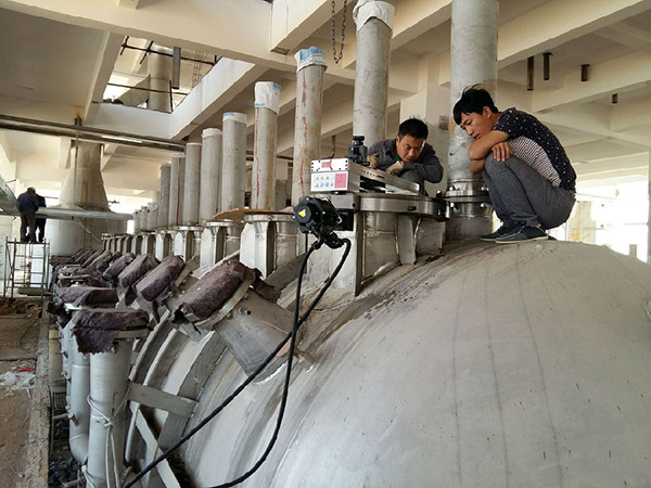 法蘭面端加工機(jī)現(xiàn)場(chǎng)施工